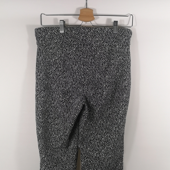 Ruby Rd. Women's Career Pant, Size 8, Black & White Design, Excellent Condition - Picture 3 of 4